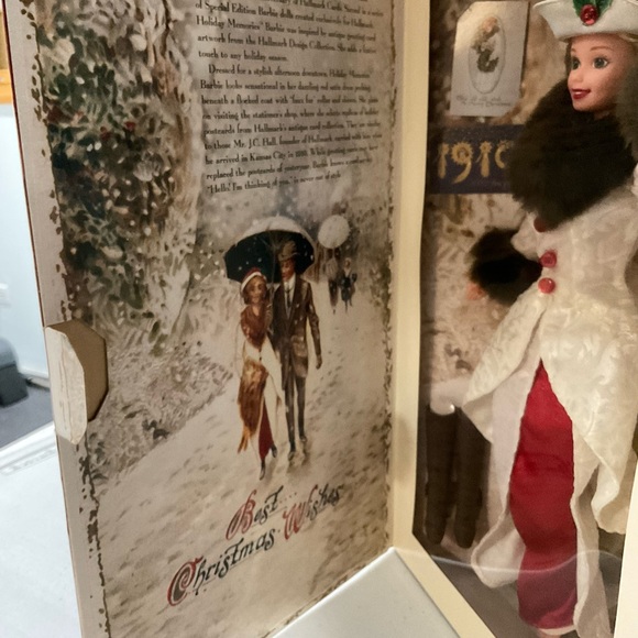 Brand New Vintage Limited Edition Hallmark Holiday Barbie - Picture 2 of 8